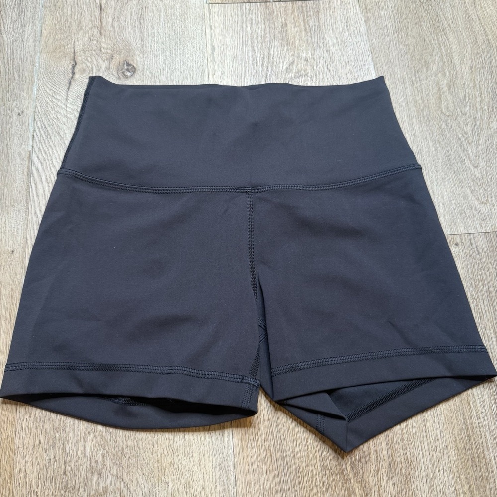 Lululemon Wunder Train High-Rise Black Shorts 3.5" Size 8 EUC